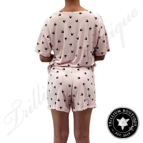 Disney Women's Pink Minnie 2-piece Short Set NWT - Picture 10 of 11